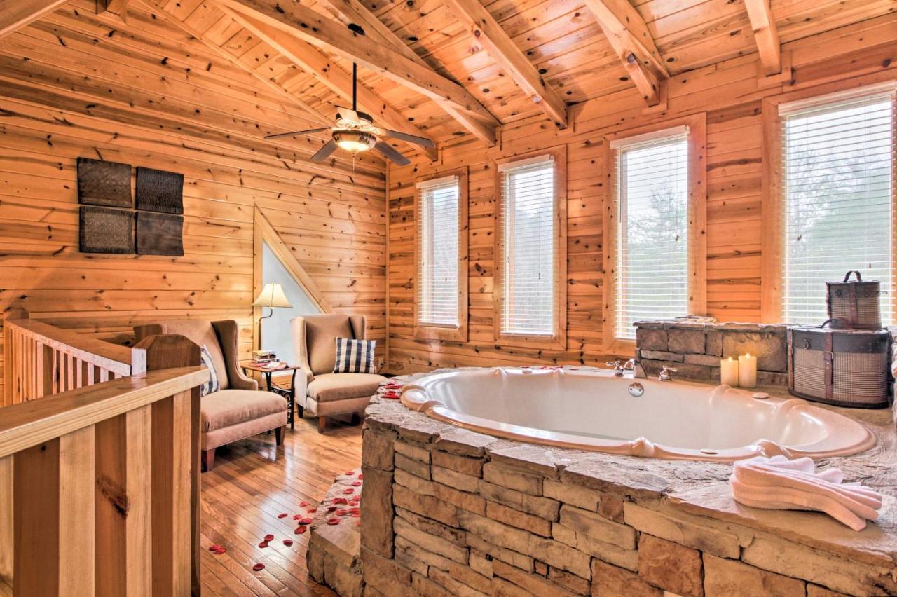 Cabin With Hot Tub About 2 Mi To Island In Pigeon Forge! Dış mekan fotoğraf