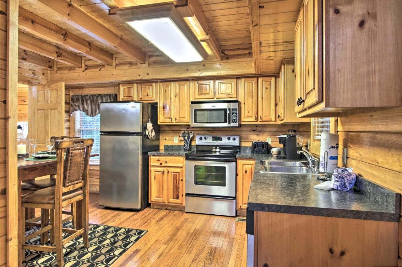 Cabin With Hot Tub About 2 Mi To Island In Pigeon Forge! Dış mekan fotoğraf